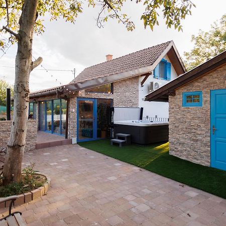 Feszek Villa Zalaegerszeg Ngoại thất bức ảnh